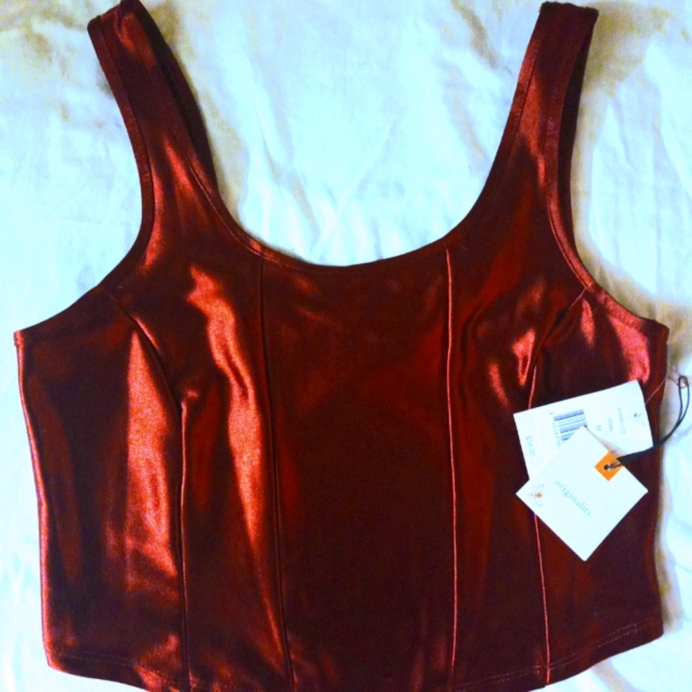 Burgundy crop top. Size: Medium   NWTS.